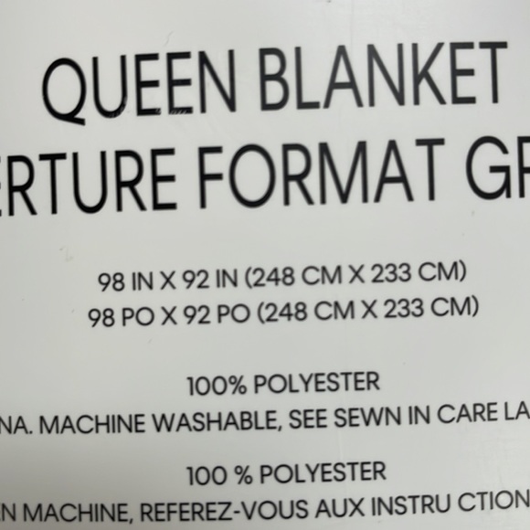 Calvin Klein- blanket - Picture 4 of 4